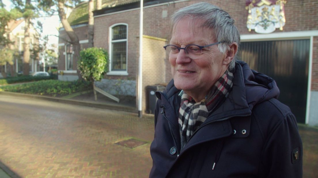 Hans Lommers maakt zich druk om het verdwijnen van oude gebouwen uit Hillegom