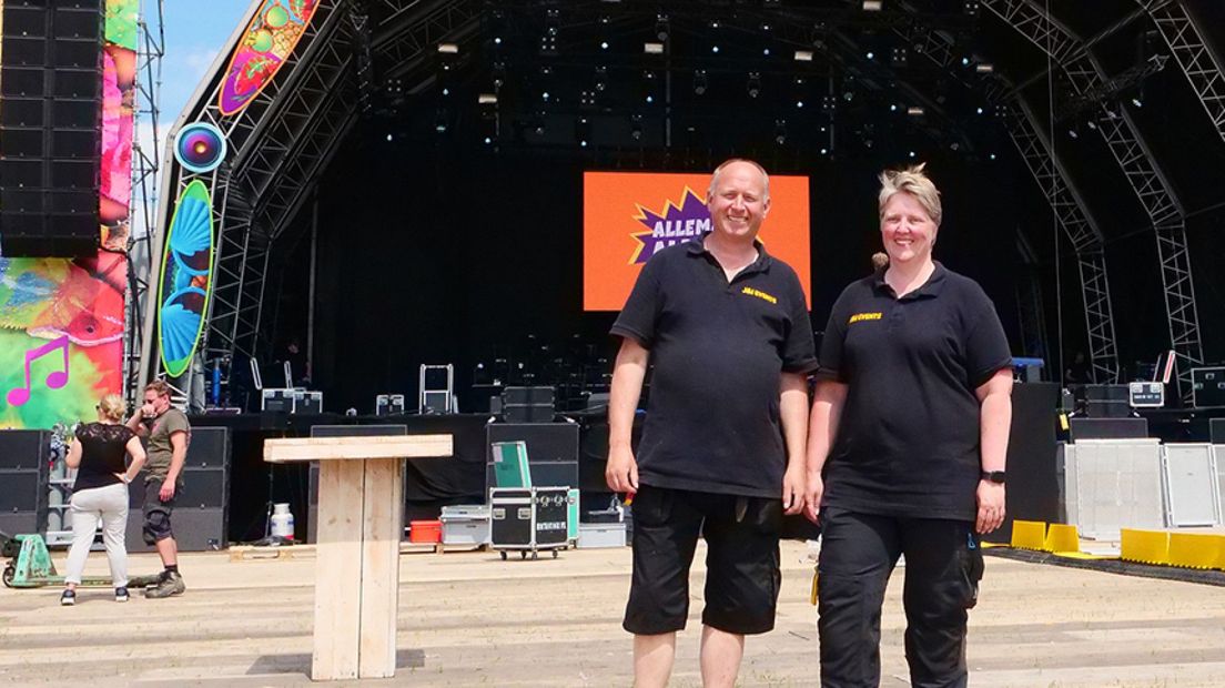 John en Ineke Louwers zijn vaste vrijwilligers bij het Zomerspektakel
