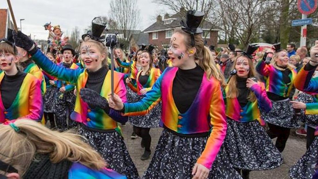 Optocht Albergen 2016