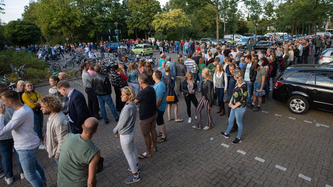Voor de kaartverkoop ontstond een enorme rij