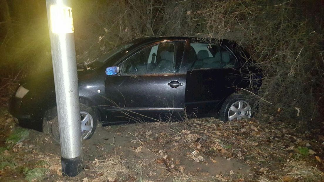 Auto van de A35 bij Borne