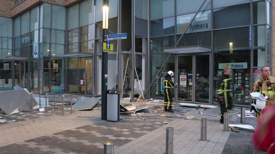Enorme ravage na plofkraak in Roombeek Enschede