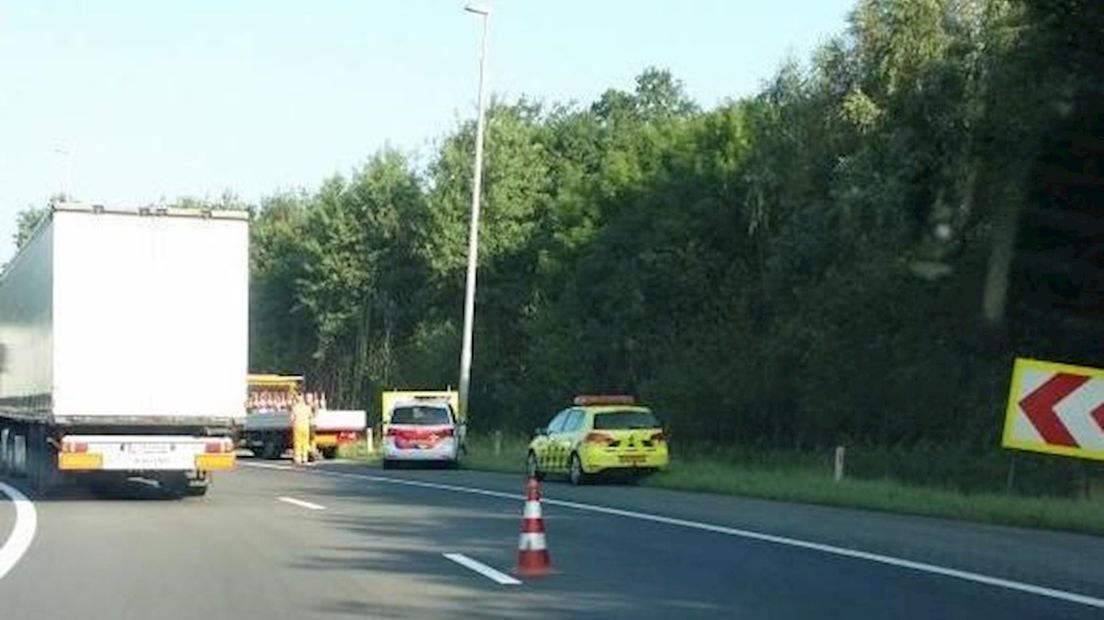 Vrachtwagen verliest lading
