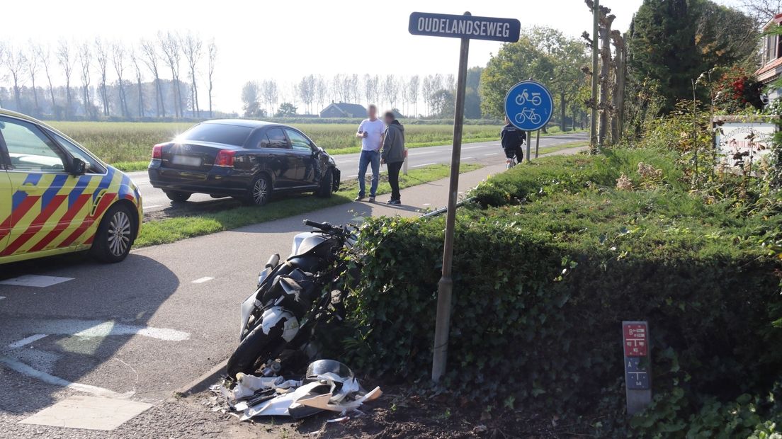 Scooterrijder gewond bij botsing met auto in Heinkenszand