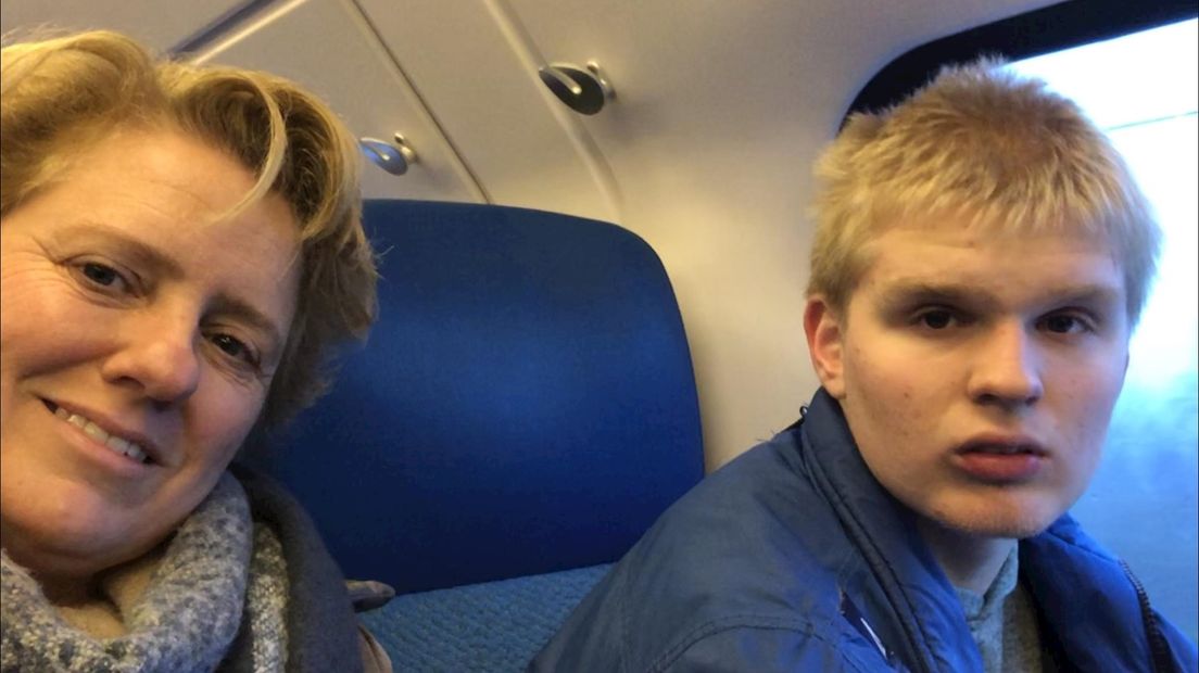 Marijn van Dijk en zijn moeder Miranda
