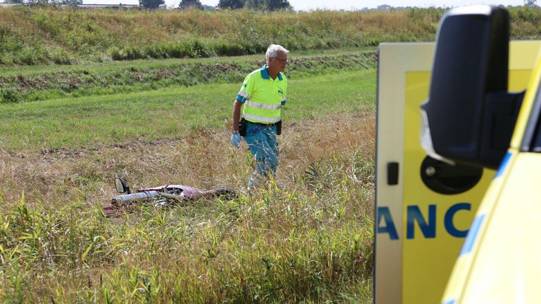 De motorrijder ging onderuit in een flauw bocht