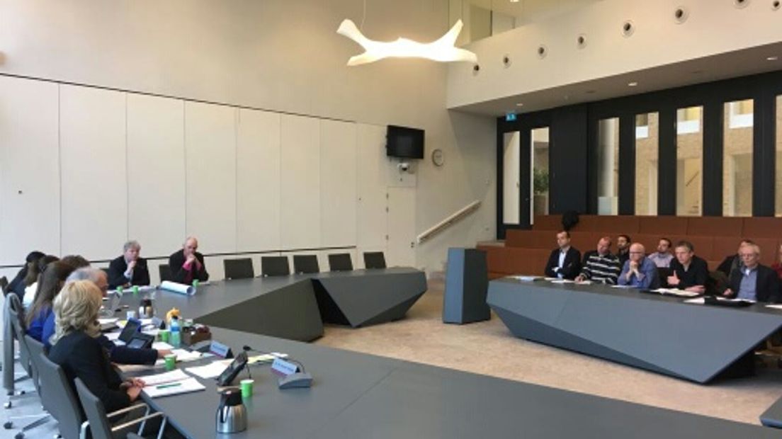 Tegenstanders van de mogelijke afsluiting van de Hummeloseweg in de spits mogen deze maandag hun stem laten horen tijdens een hoorzitting. Die wordt georganiseerd door de gemeente Bronckhorst.