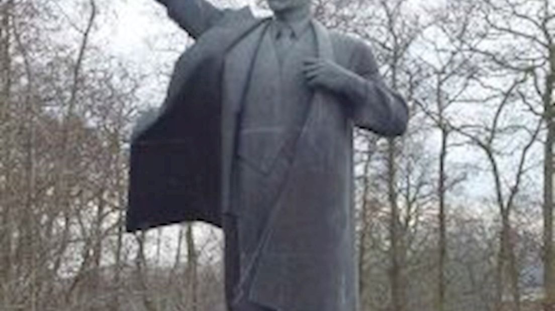 Lenin-beeld voor tentoonstelling Enschede