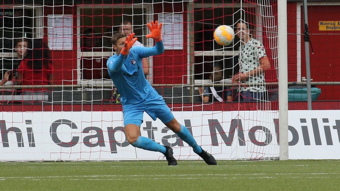 Kjell Scherpen in actie in het thuisduel van FC Emmen tegen AZ (Rechten: Gerrit Rijkens)