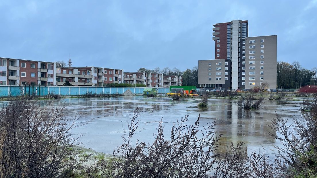 De Spilbergenkade aan het Winschoterdiep in Hoogezand