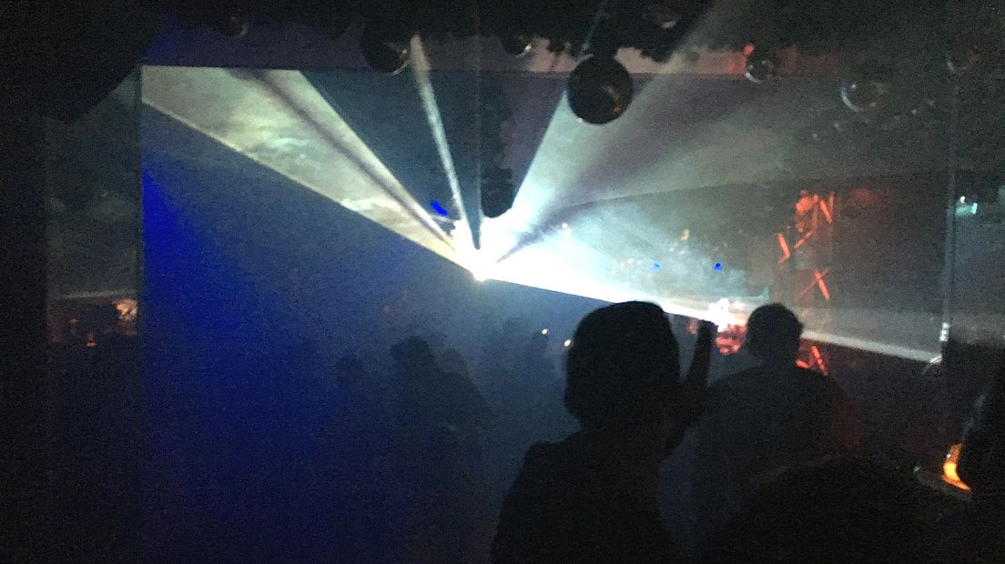 Een discotheek in pre-coronatijd