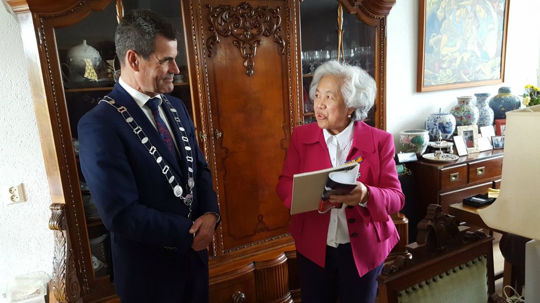 Myrla Danao kreeg de burgemeester van Houten op bezoek.