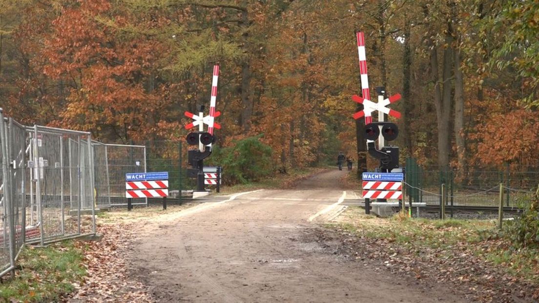 Spoorwegovergang aan de Veldhorstweg in Winterswijk die inmiddels is beveiligd