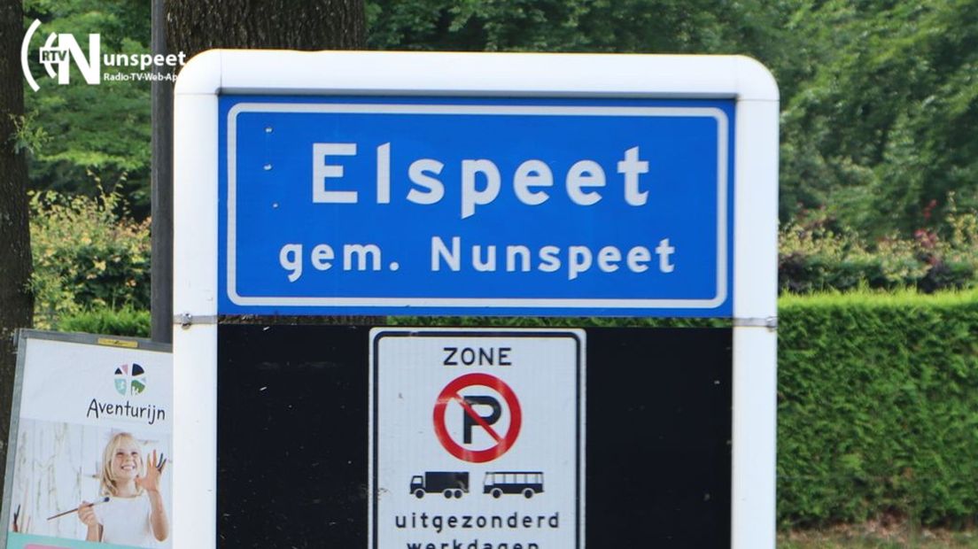Veenweg in Elspeet verkeert in slechte staat.