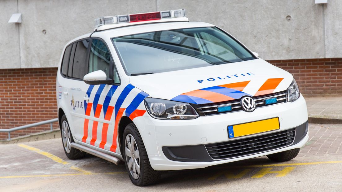 De politie heeft gistermiddag een man aangehouden in Gramsbergen