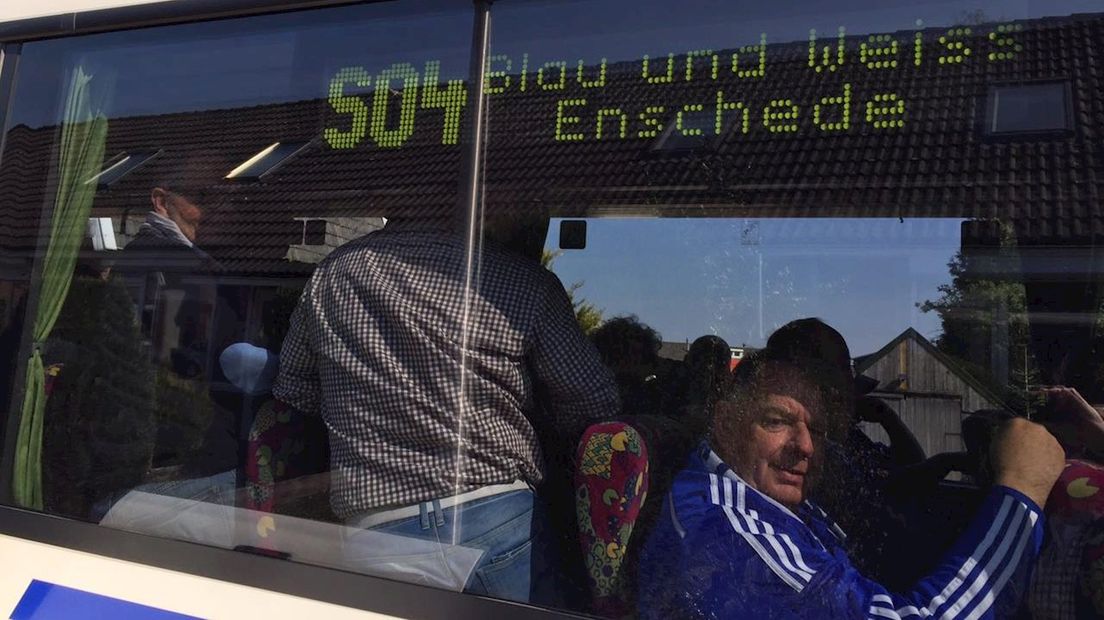 Twentse Schalke-fans op weg naar Gelsenkirchen