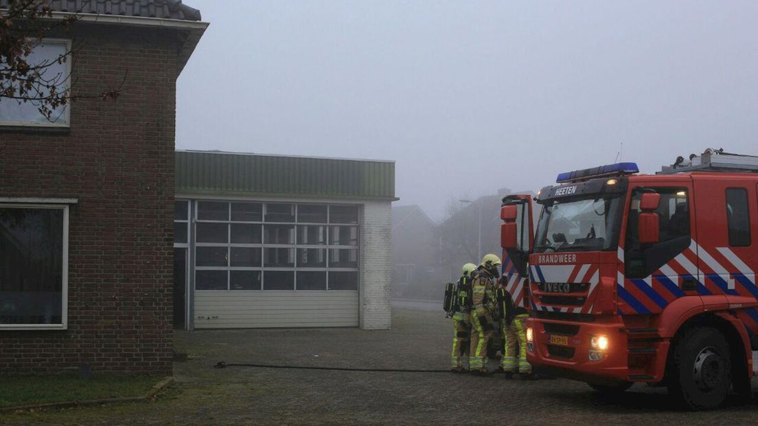 Brandweerlieden rukken uit voor sterke gaslucht Heeten