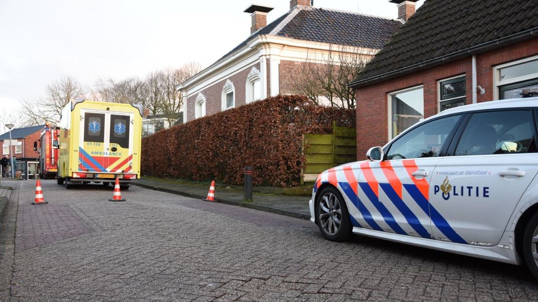 Hulpdiensten nemen poolshoogte op de plek van het ongeval.