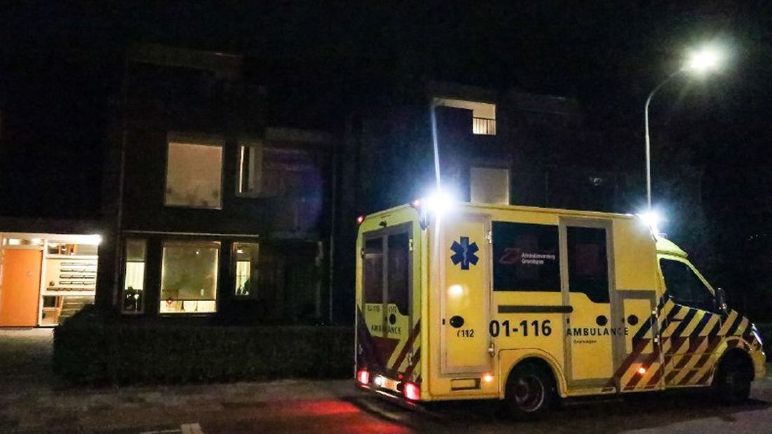 Hulpdiensten komen ter plaatse na het ongeluk.