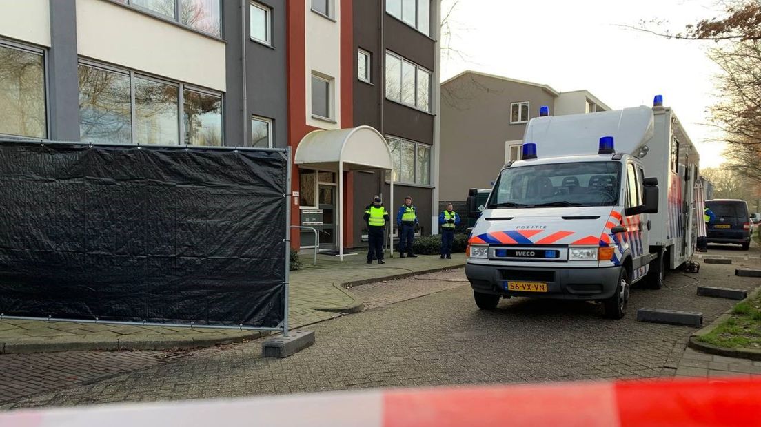 Dode (22) En Gewonde Bij Steekpartij In Almelo, één Persoon Aangehouden ...