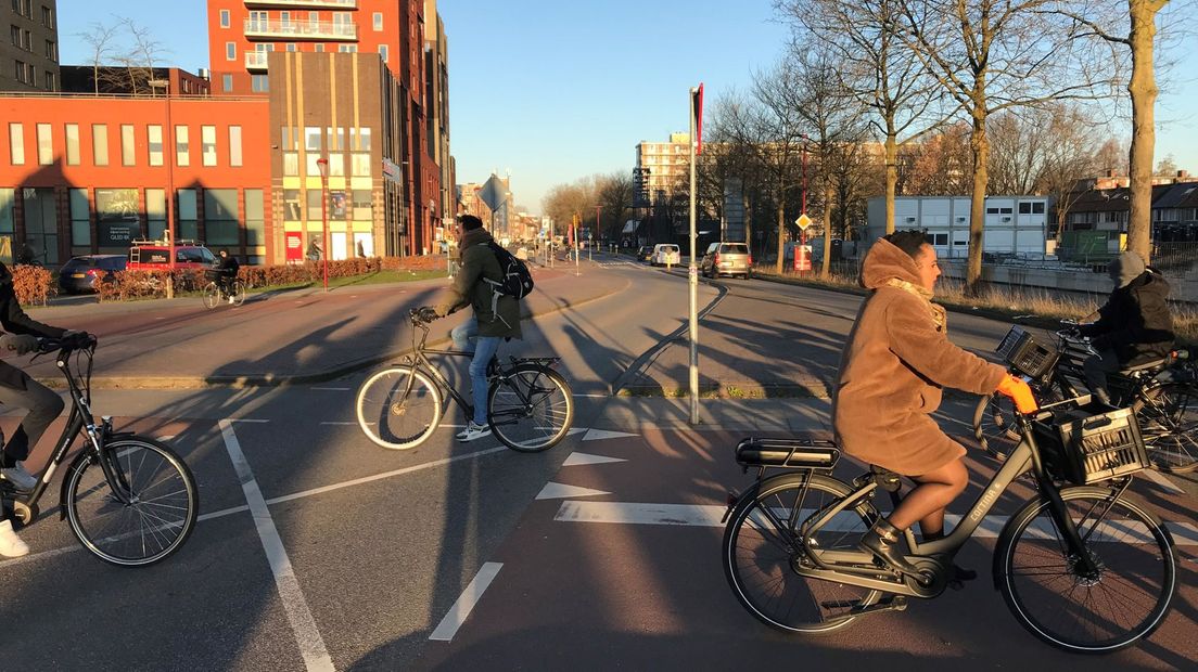 Fietsers hebben op de Noordstedeweg in Nieuwegein (nog) geen voorrang