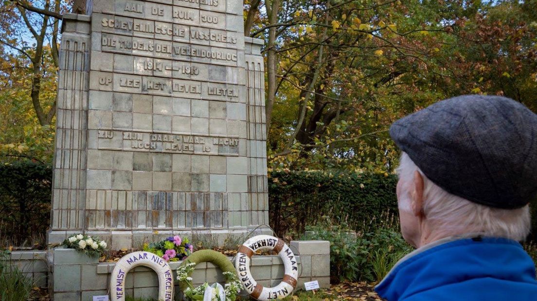 Herdenking bij het monument