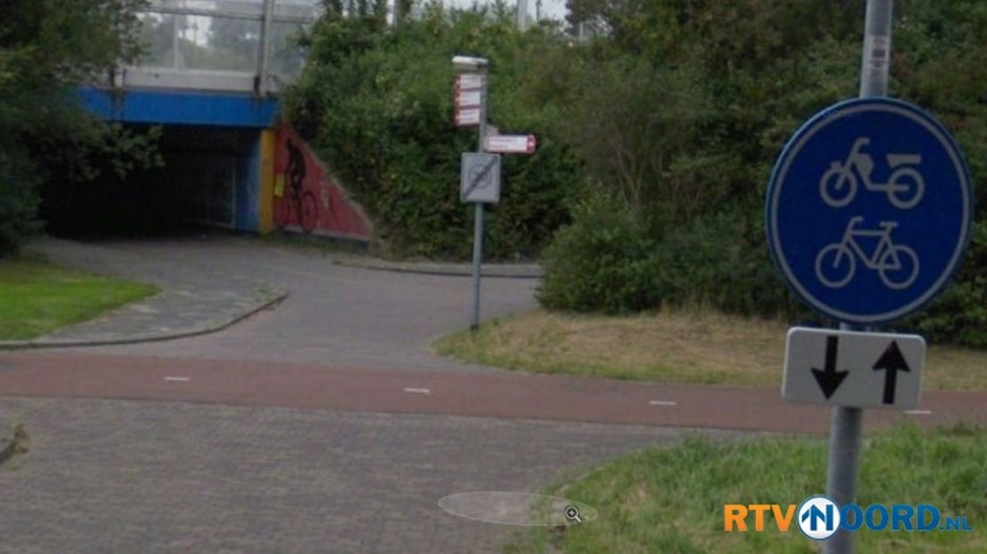 Een 23-jarige man uit Groningen werd in de tunnel bij de Curacoastraat door twee mannen beroofd