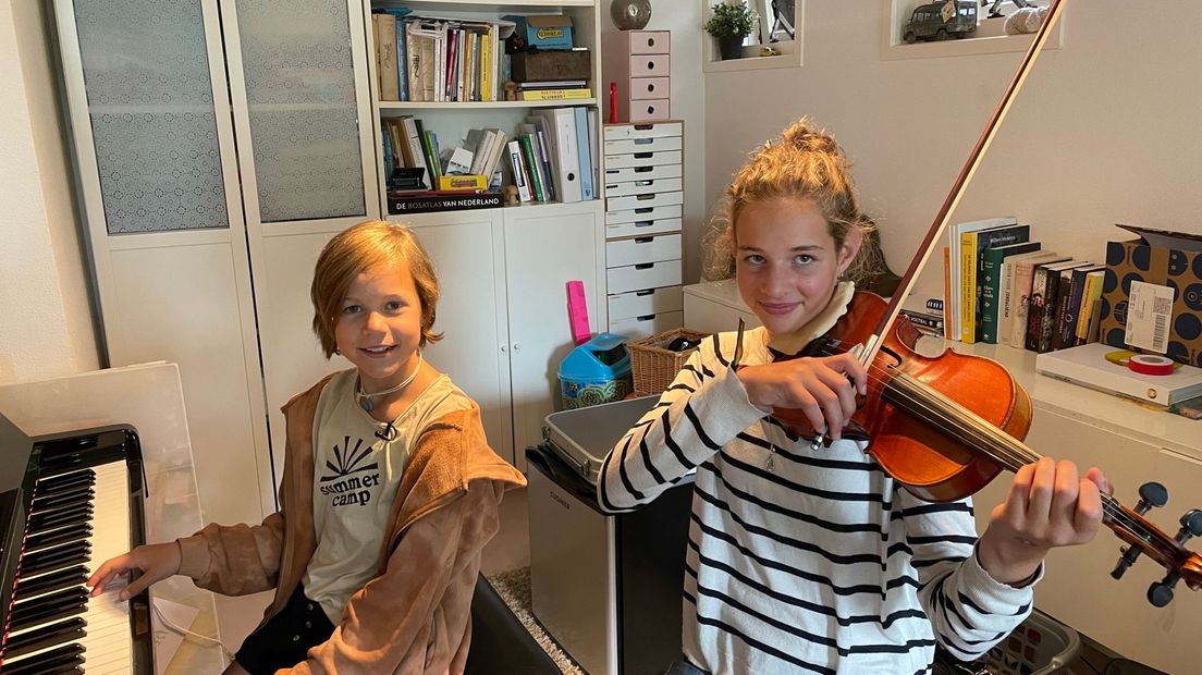 Drentse zusjes Mik en Mees op podium bij Hollands Hoop: 'Vet cool' - RTV Drenthe