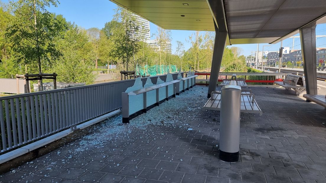 De schade aan het station is groot