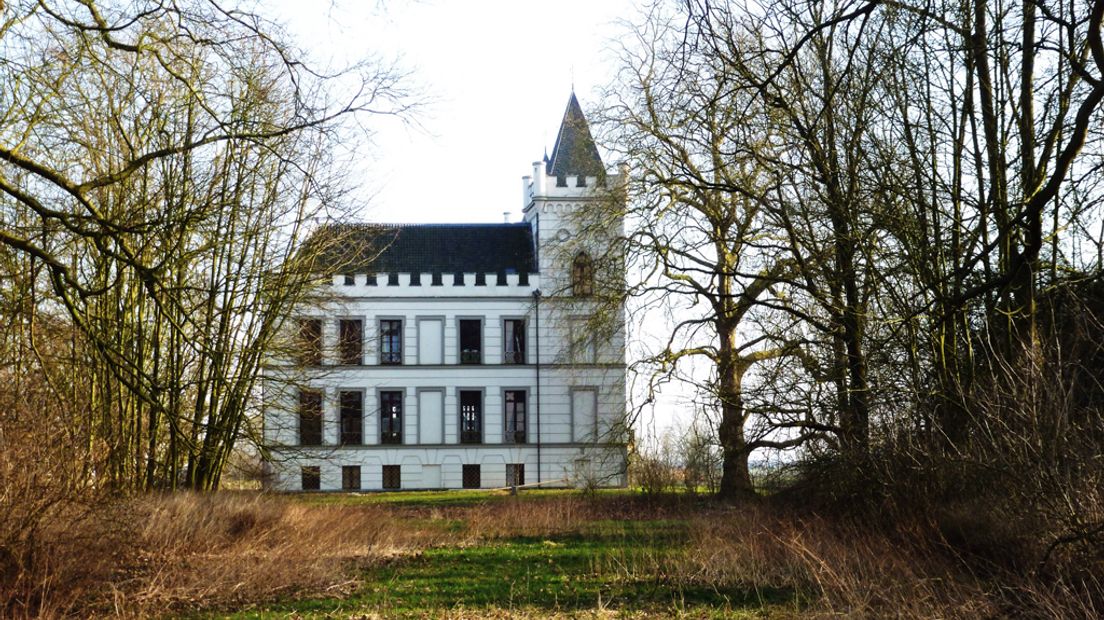 Het kasteel waar tot 1997 de Internationale School Beverweerd huisde.