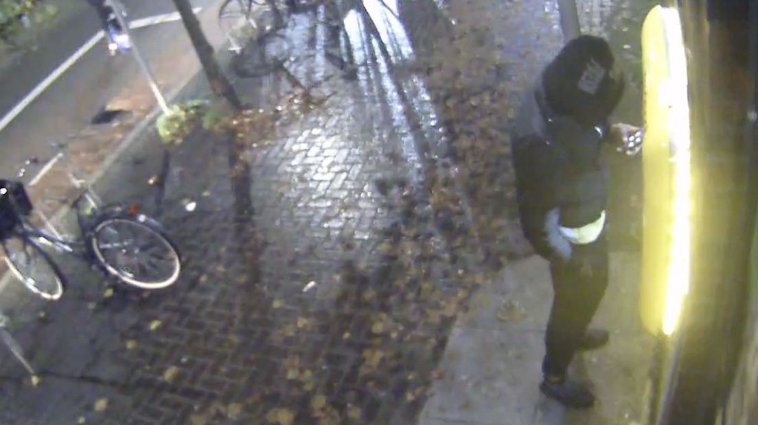De verdachte in Hoofddorp met de pas van de inwoner van Leimuiden