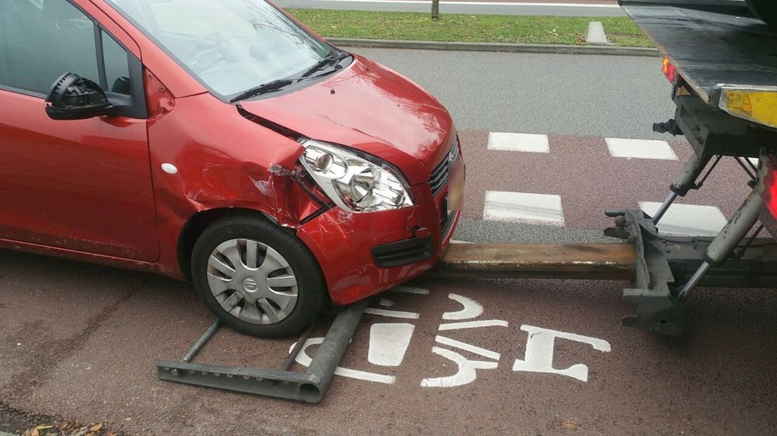 Twee Auto's Botsen Op Elkaar In Enschede - RTV Oost