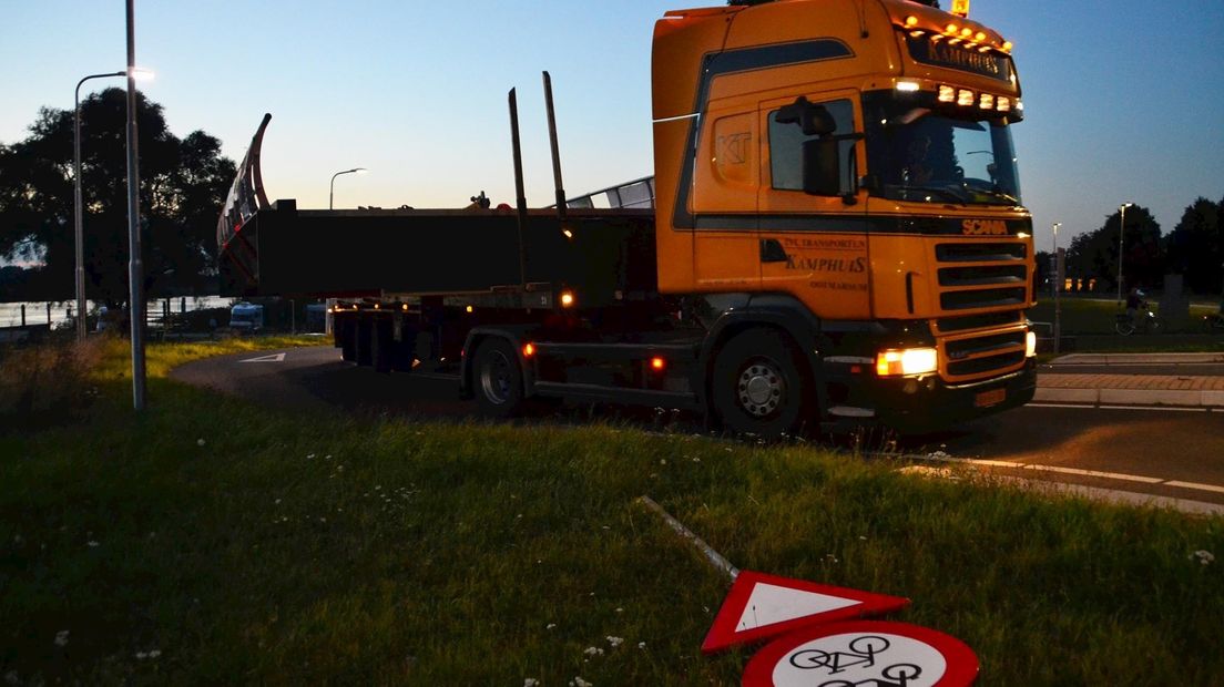 Brugdeel naar plek in Wijhe