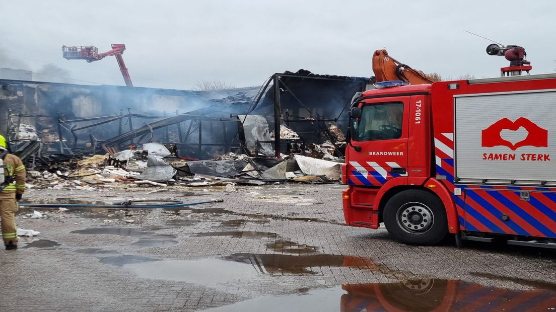 Devastating fire in Capelle under control: ‘I see my pension going up in smoke’