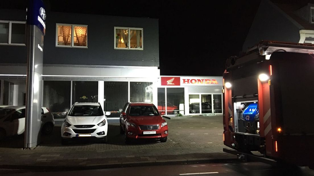 Brand in showroom autogarage Maastricht niet aangestoken 1Limburg