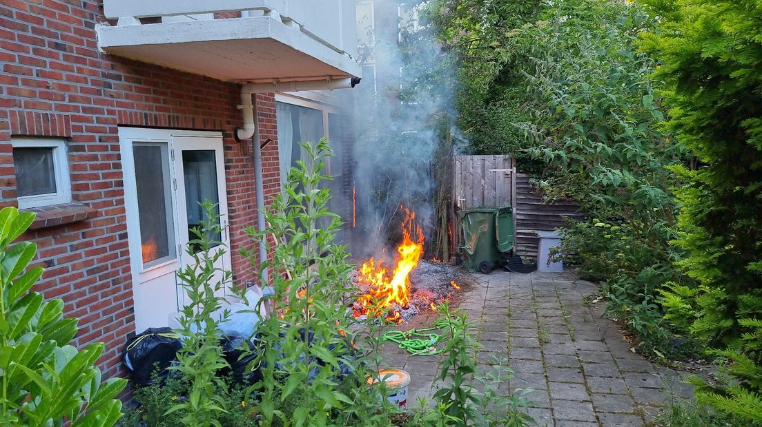 De brand aan de Van Starkenborghstraat in de stad Groningen