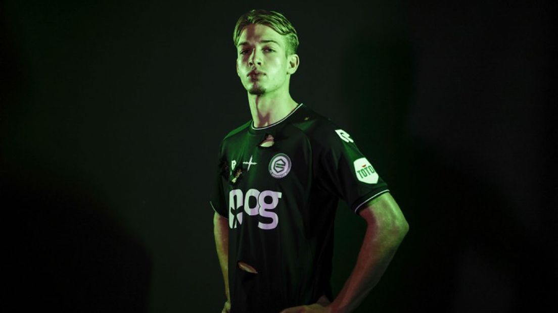 Het speciale bevingsshirt van FC Groningen