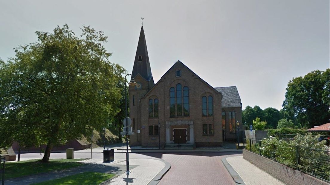 Steenwijk verkoopt oude gereformeerde kerk, pand stond jarenlang te
