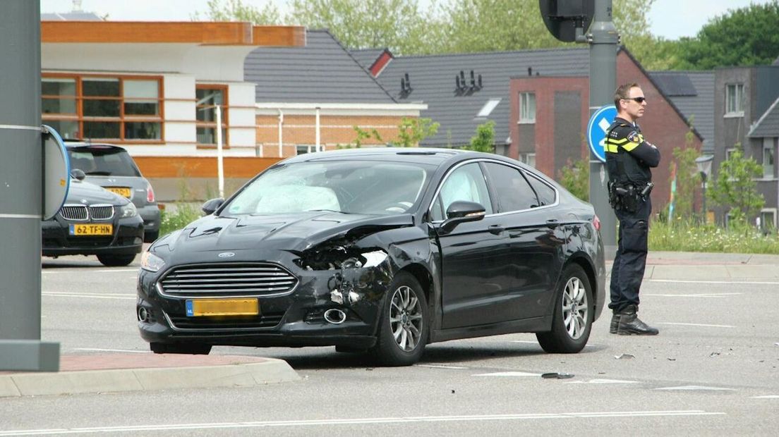 Aanrijding op kruising in Deventer
