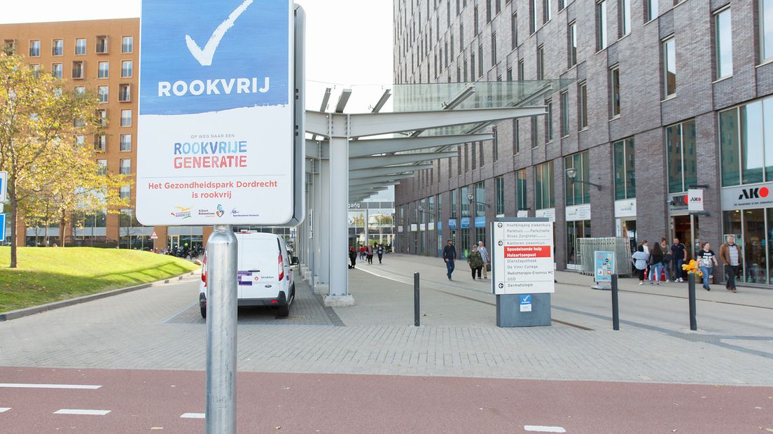 Omgeving Albert Schweitzer Ziekenhuis Dordrecht nu rookvrij Rijnmond Omgeving Albert Schweitzer Ziekenhuis Dordrecht nu rookvrij Rijnmond