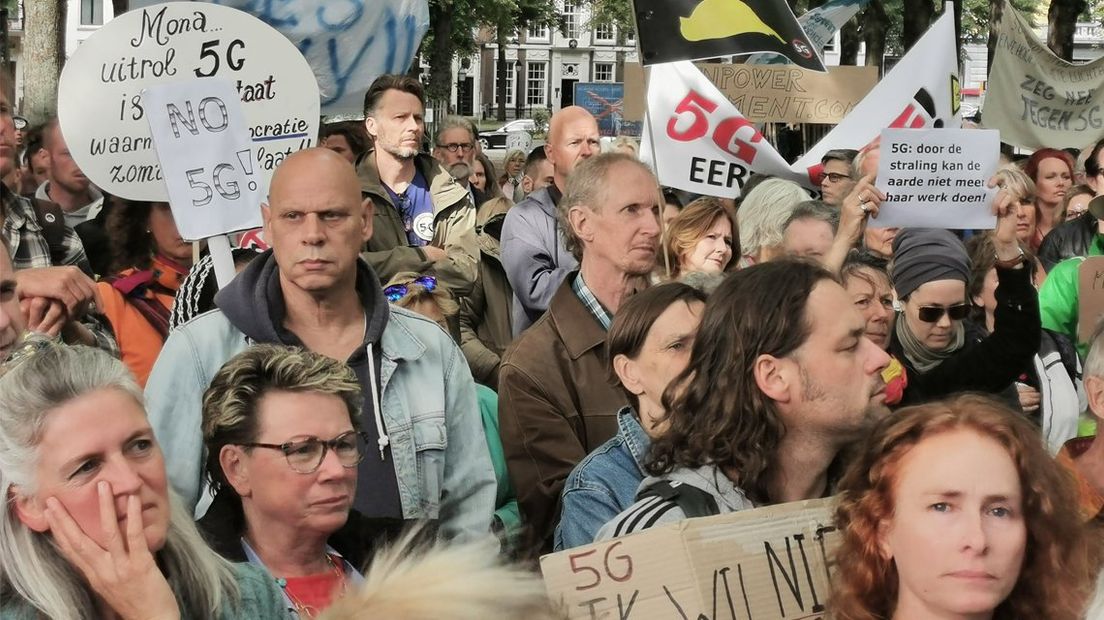 Demonstratie tegen 5G in Den Haag.