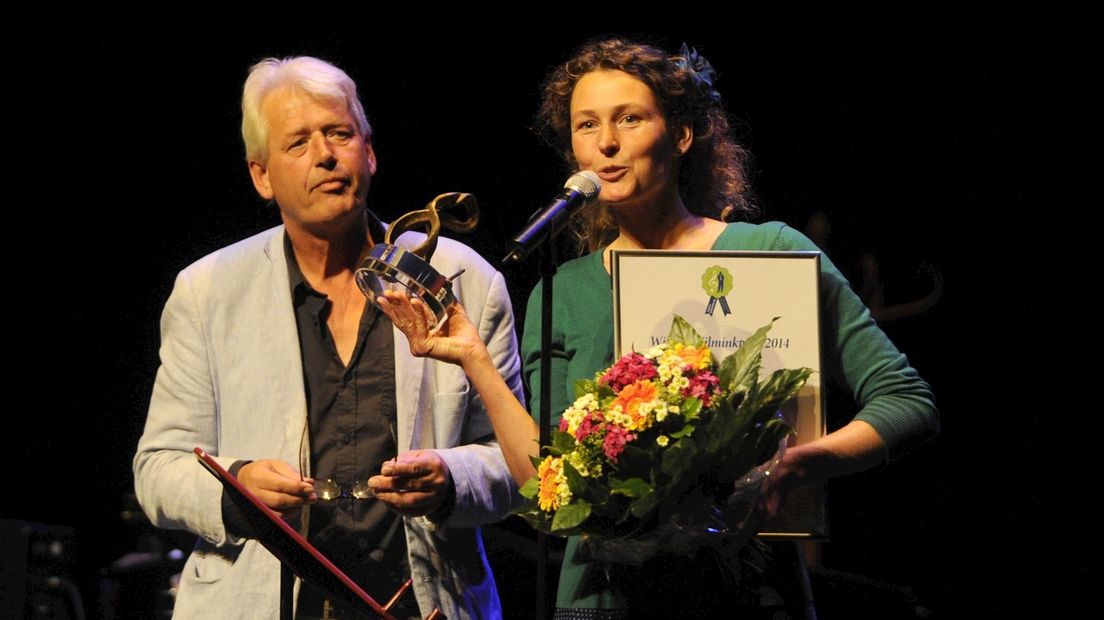 Floortje Schoevaart winnares Willem Wilmink Prijs voor beste kinderlied