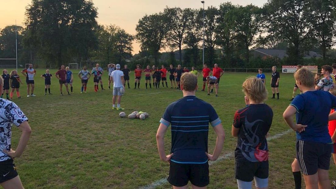 Enschedese rugbyers vieren gouden jubileum met clinic Visser
