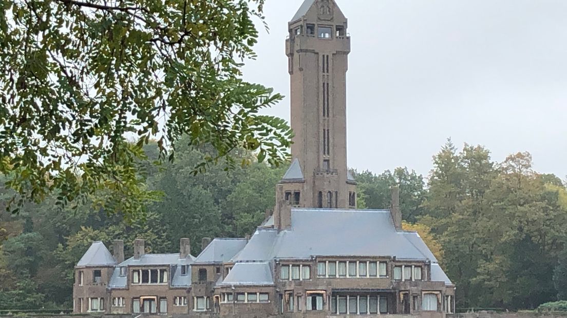 Blije reacties bij organisaties op en rond Nationaal Park De Hoge Veluwe nu het park genoemd is als een van de topattracties door de toonaangevende reisgids Lonely Planet. De gids noemt de schilderachtige landschappen, museum Kröller-Müller met de schilderijen van van Gogh en het grote wild redenen voor reizigers om komend jaar zeker een bezoek te brengen aan de Hoge Veluwe.