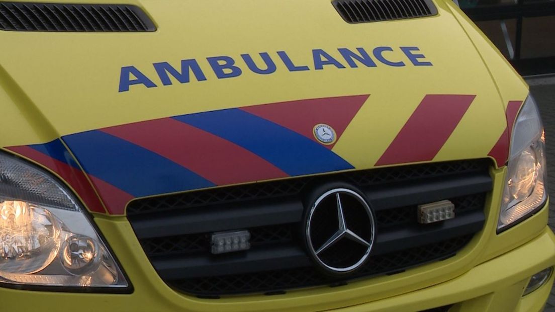 Het slachtoffer is behandeld in een ambulance.