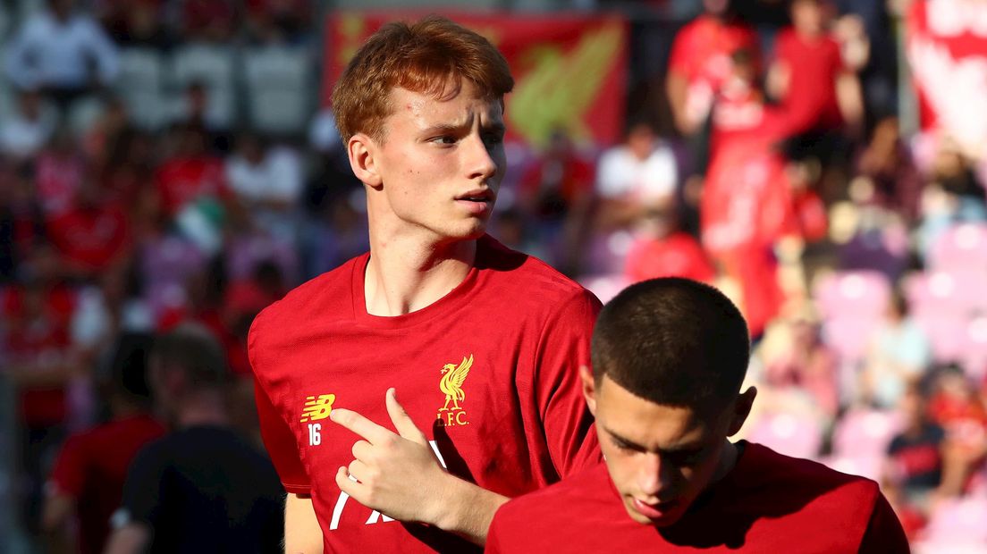 Sepp van den Berg maakt debuut voor Liverpool