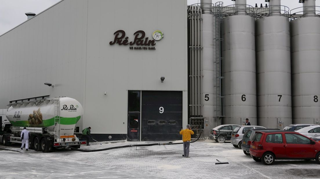 Parkeerterrein Pré Pain bezaaid met meel