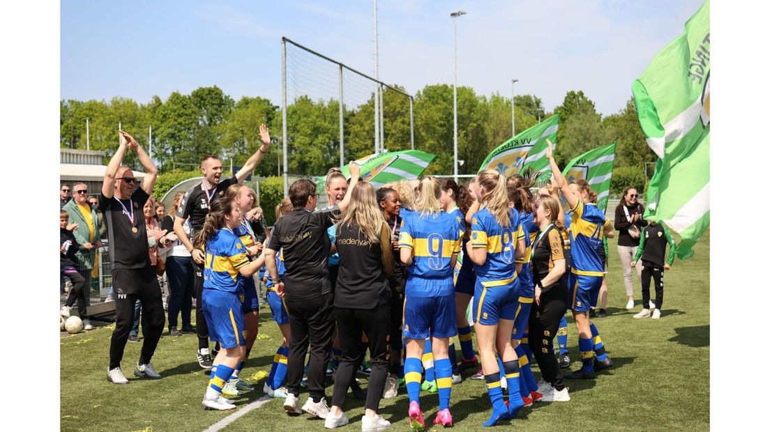 Het vrouwenteam van Kloetinge wint de districtsbeker