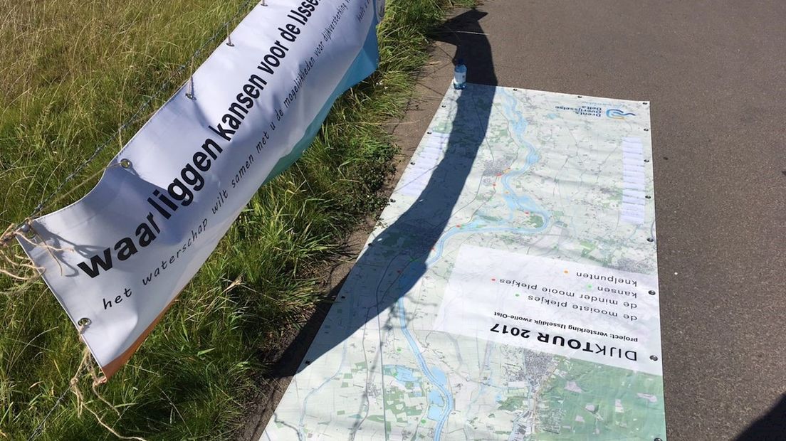 Op deze kaart kunnen voorbijgangers de kansen en knelpunten op de IJsseldijk aangeven met stickers