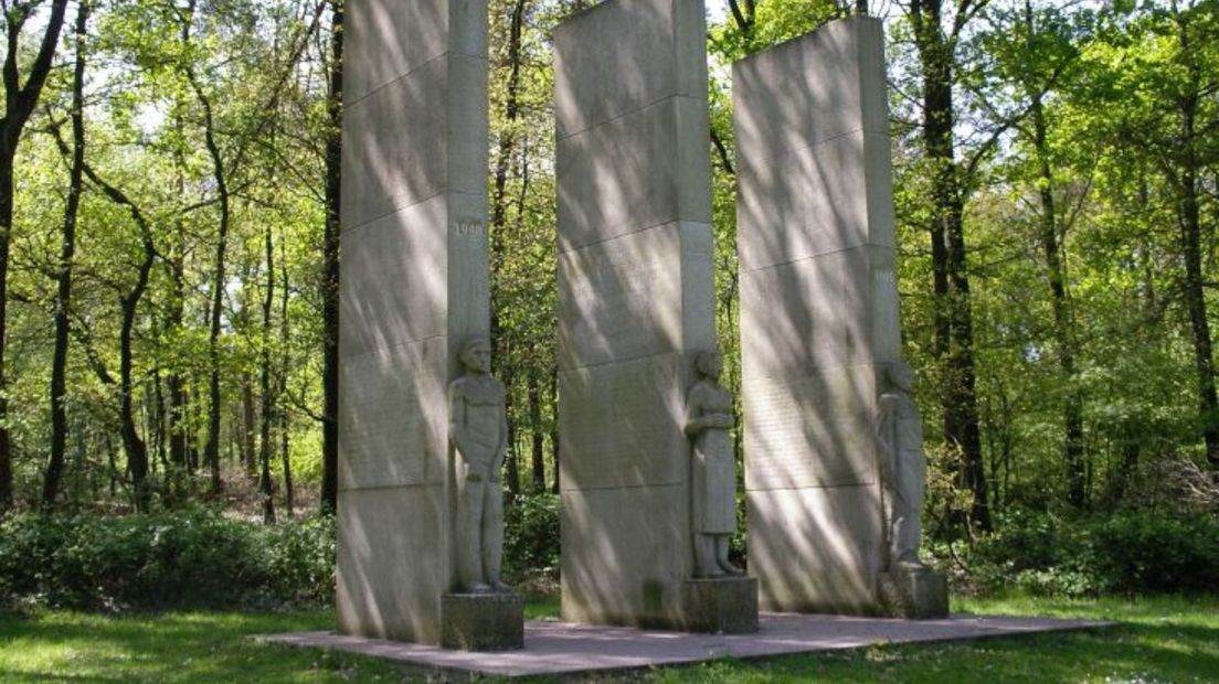 Provinciaals Verzetsmonument op de Markelose Berg
